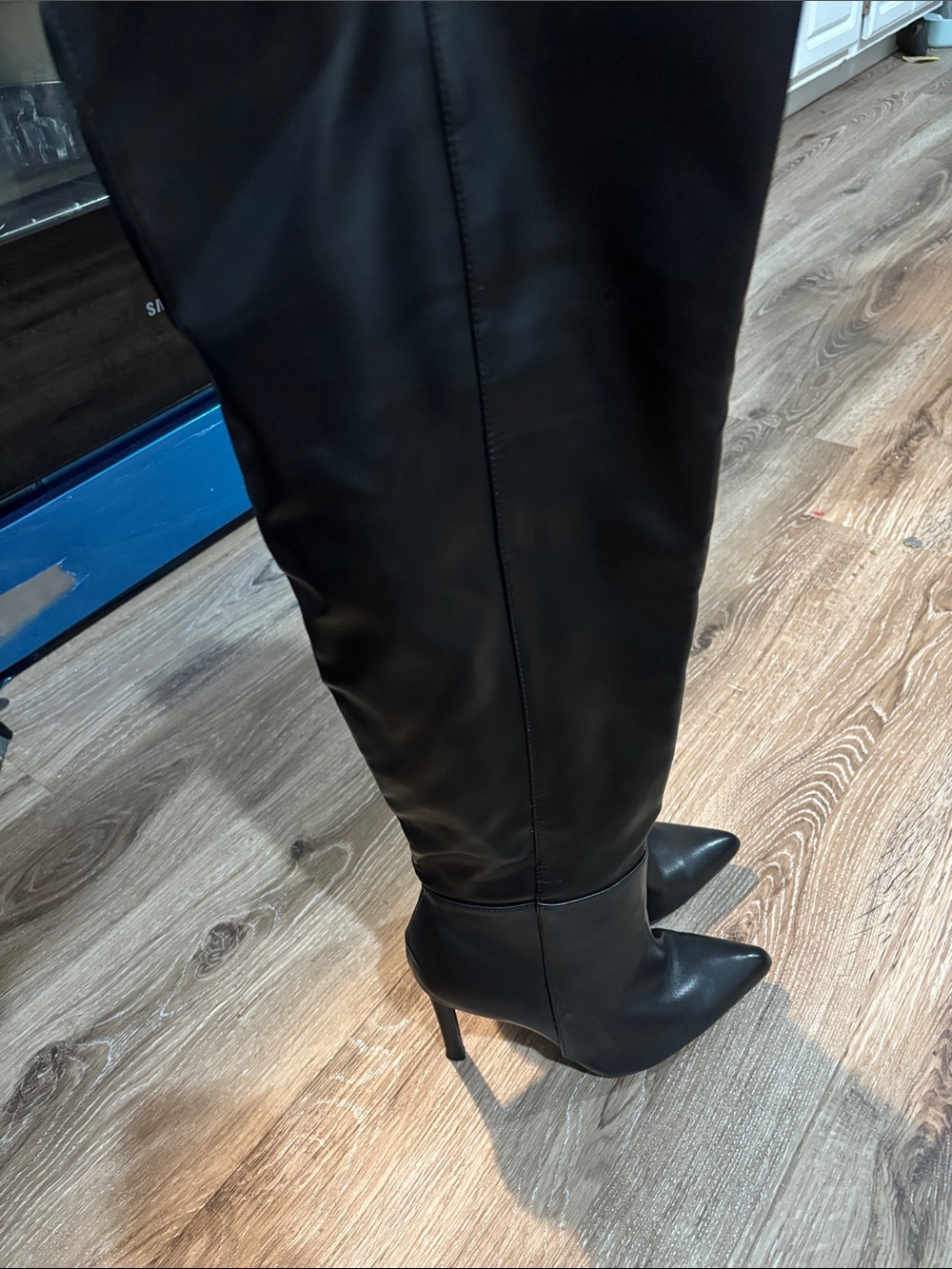 Samsung Black Over-the-Knee Pointed Stiletto Boots